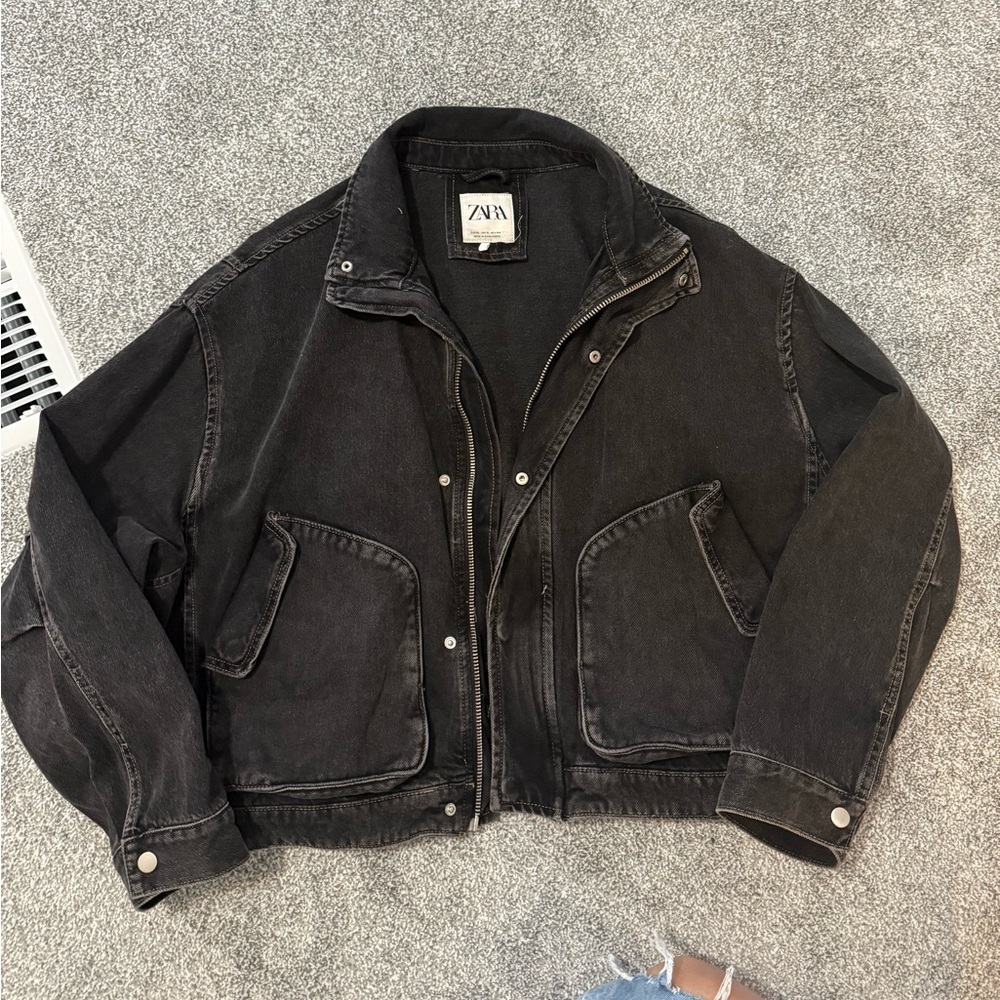 Zara men’s black cropped denim jacket size xl